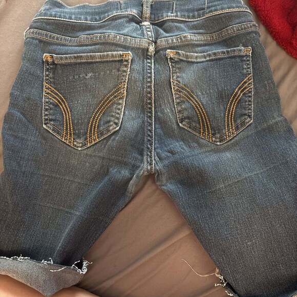 Hollister SoCal Stretch Jean Capris Size 1/25 Dark Wash - Picture 4 of 4